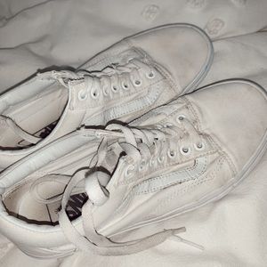 white lace up vans